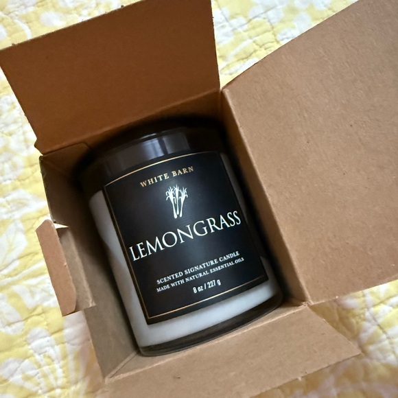 Bath and Body Works Lemongrass White Barn Single Wick. NIB - Picture 4 of 9